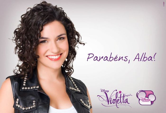 Ti sa-u spart toate oglindele din casa de te-ai imbracat assaa!?