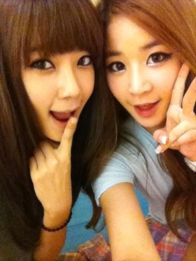 jihyun and somin