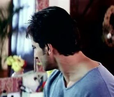 vlcsnap-00042 - Saif Ali Khan 3