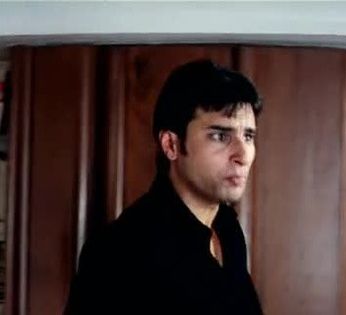 vlcsnap-00069 - Saif Ali Khan 3
