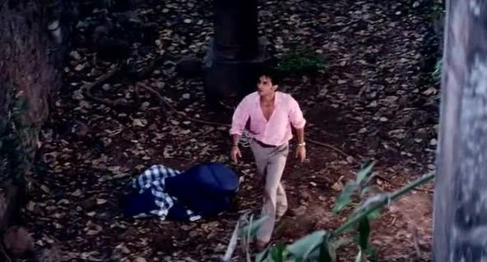 vlcsnap-00121 - Saif Ali Khan 3