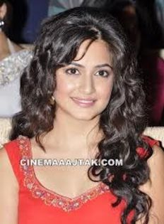  - KRITI KHARBANDA