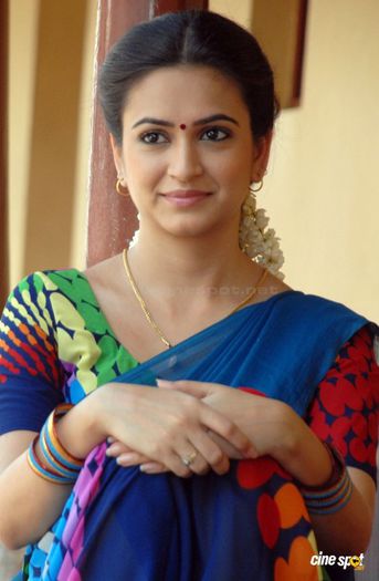  - KRITI KHARBANDA