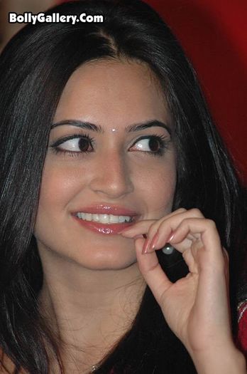  - KRITI KHARBANDA