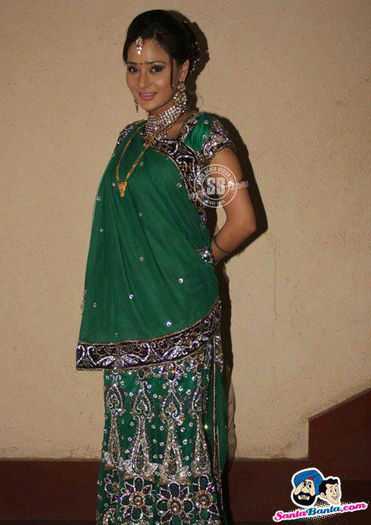 544376_403599182998346_539754819_n