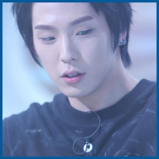 * Nu stiti ce pierdeti :( {se intoarce|se aseaza pe canapea|bea}Delicioasaa.:x.