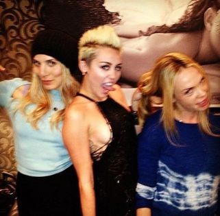 normal_20130209_382262_516492658403042_1737611251_n