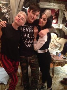 normal_20130314_BFX7NfACUAAYV1X