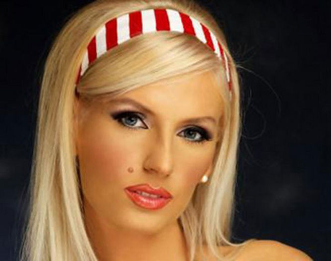 andreea-banica-imi-doream-ajung-cant-madalina-manole-cand-eram-mica-190257