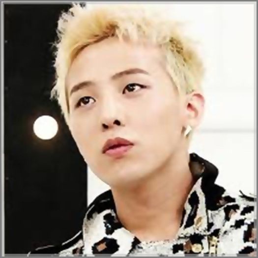 ^^..Vrei explicatii?..Okey..Eu si Bora am mers acolo sa mancam,in acelasi timp asteptandu`i..