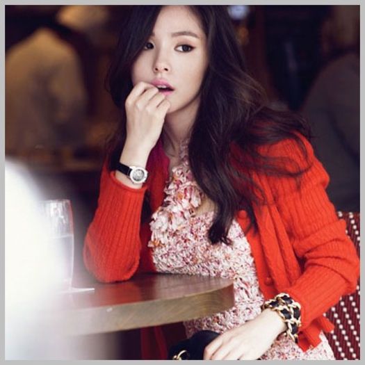 ;-. [o ia de incheietura maini;o trage pana pe canapea;o tranteste pe canapea] Deja pleci?;;) Dar cu