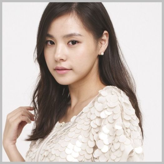 ;-. Ea? Ea e mai ceva ca si mine..Asa ca..nici nu stiu cum poate fii asa..;;).