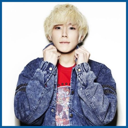 * {zambeste|pleaca la bucatarie} Doriti ceva de aici?:)