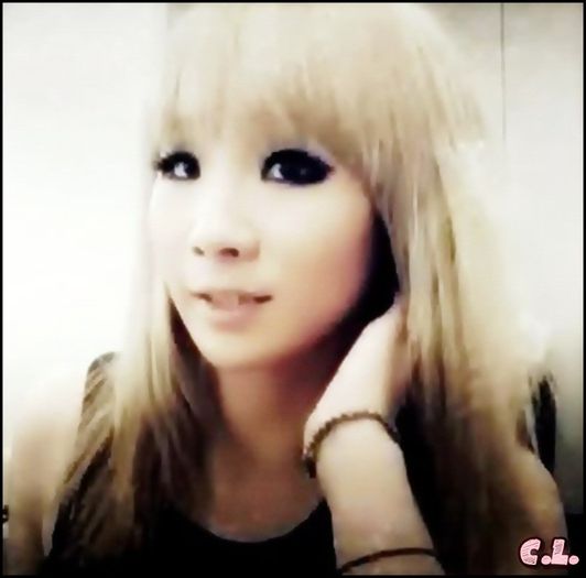 > Mdaa,îi știu..:)) Mmm,eu vreauu..Un suc..:)).