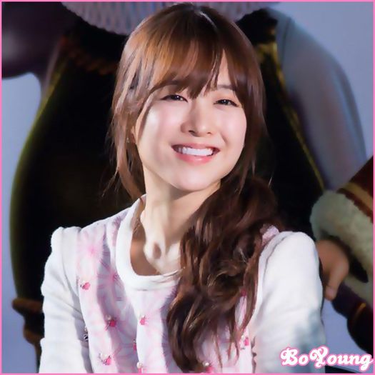 ♥ Hello Channiee.. :o3 Merg pana sus,vin imediat.. :) |pleaca|.