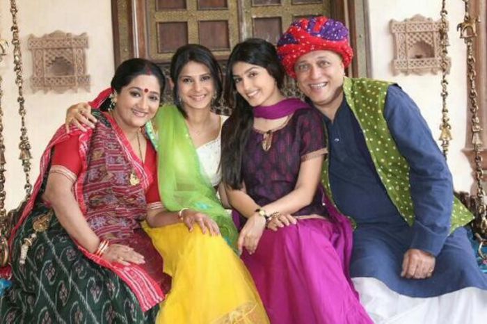 581366_10151496462829798_1912296663_n - SaraswatiChandra Off screen pictures