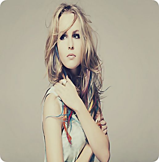 own expressVioletta - d-Bridgit Mendler