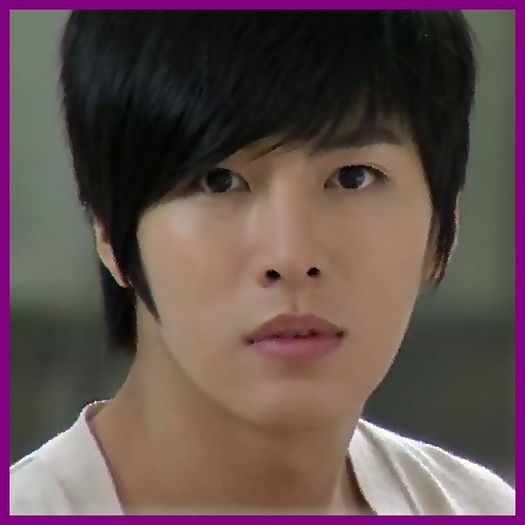 >> I-ati laba jos :-L..{o impinge de langa Hwa}.. - l - x - Episodul 32 - x - l