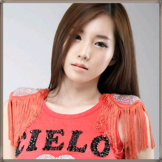 <~> O sa ma prefac ..in continuare ca sunt bine.. chiar daca voi fi in ghips.. sau.. ceva de genul.