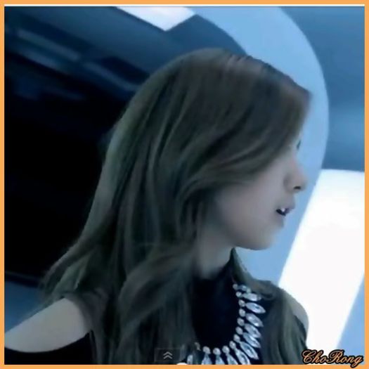 ...NU O SUPORT! ..N`O APARA! ...E PREFACUTA, MINCINOASA!