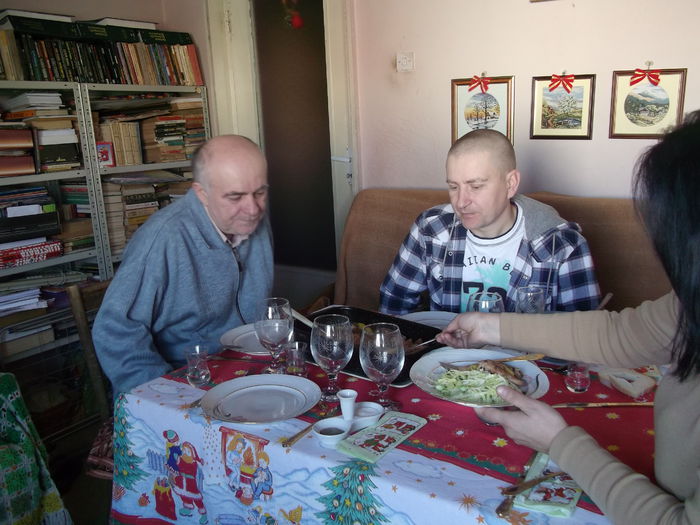 masa cu familia - amintiri din decembrie 2012