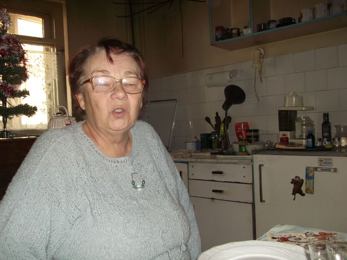 la Maria la masa de Sf. Vasile