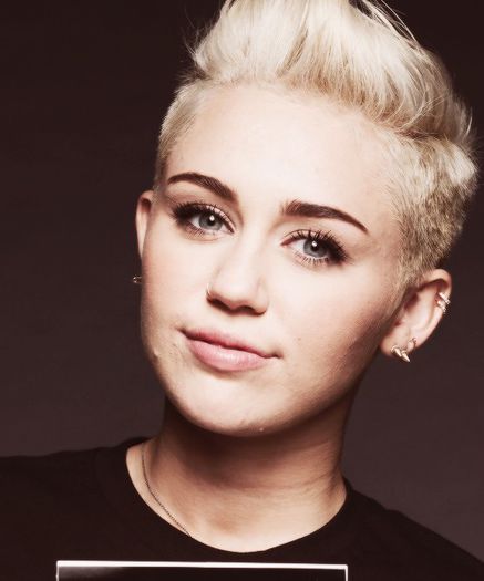 tumblr_mksgjklc2c1r1qafvo1_500_large