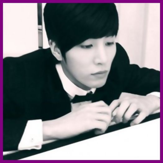 >> {se trezeste|uitandu-se la JungAh} Ce rapida ai fost.(:| :).