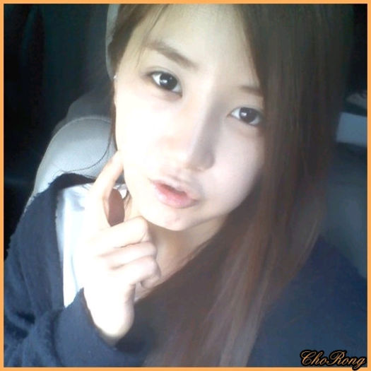 ..[ia`n mana pandantivul] ..Ahh.. inimioara? ;;) ..[il trage rupandu`l] ..Oups..