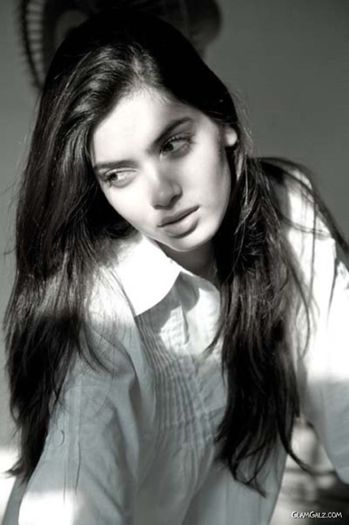  - DIANA PENTY