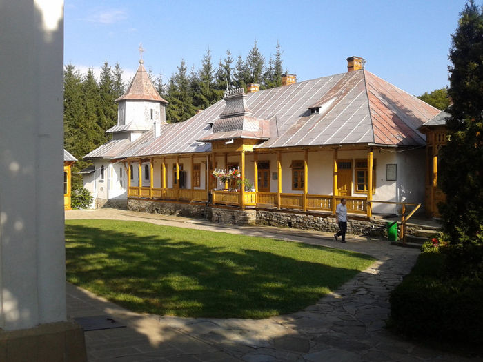 2012-08-17 17.40.48 - Manastiri N Moldovei