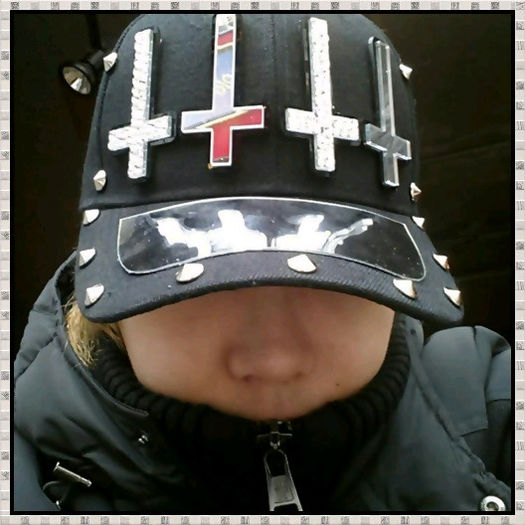 >> ..|intra| ..Hey.. (:| ..