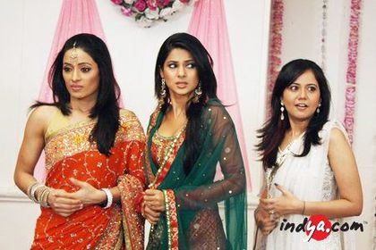 60523_141655069213134_140677749310866_222360_5861728_n - xxDill Mill Gayye girlsxx