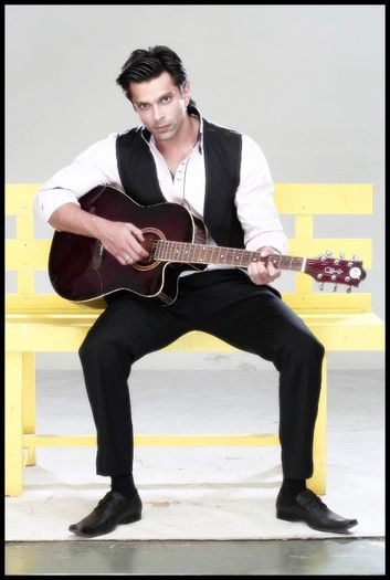 383378_321672334598140_2088437338_n - My prince Karan