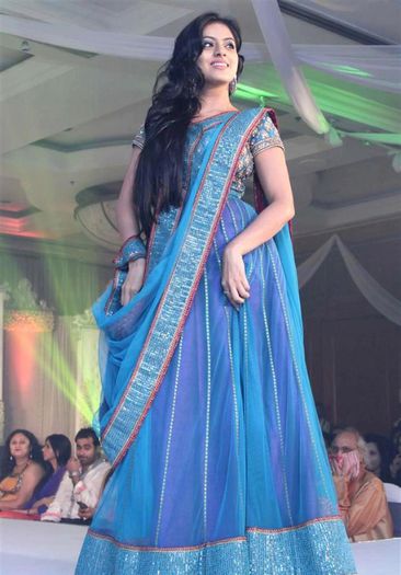 1 - qx-Deepika Singh