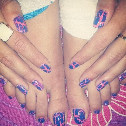 SARA'S NAILS. - sara khan23