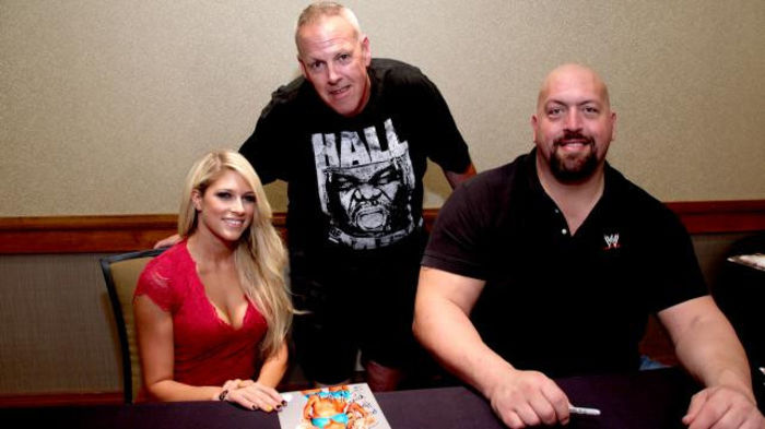 08_SS08182012js_390 - Kelly Kelly and Big Show autograph signing at SummerSlam