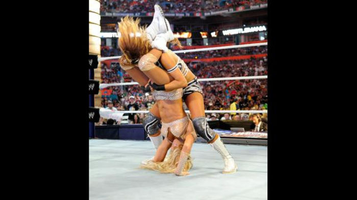 WM28_Photo_118-1 - Kelly Kelly and Maria Menounos vs Beth Phoenix and Eve