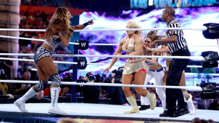 WM28_Photo_134-1 - Kelly Kelly and Maria Menounos vs Beth Phoenix and Eve