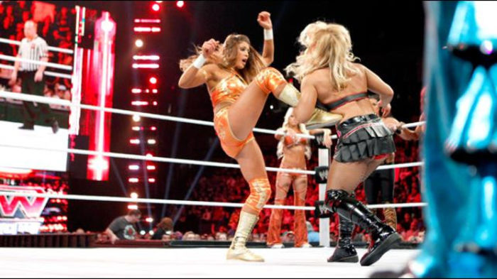 RAW_976_Photo_085 - Eight-Divas Tag Team Match - Royal Rumble Event Rematch