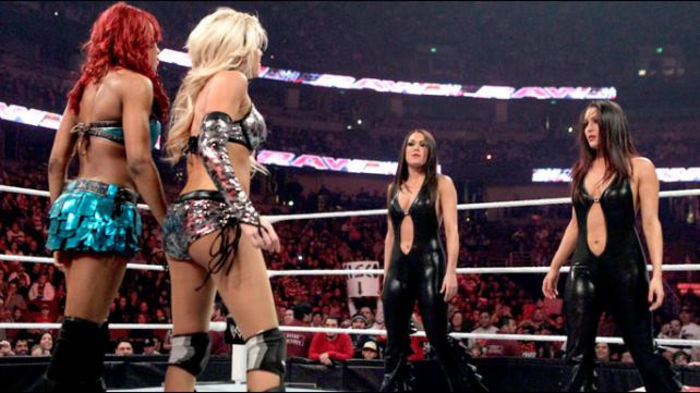 RAW_973_Photo_070 - Kelly Kelly and Alicia Fox vs The Bella Twins