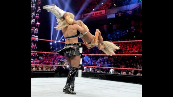 TLC11_Photo_095 - Kelly Kelly vs Beth Phoenix 2