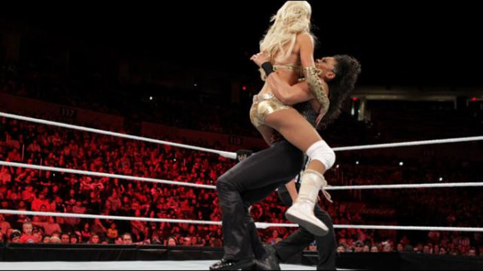 RAW_959_Photo_092 - Kelly Kelly and Eve vs Tamina and Rosa Mendes