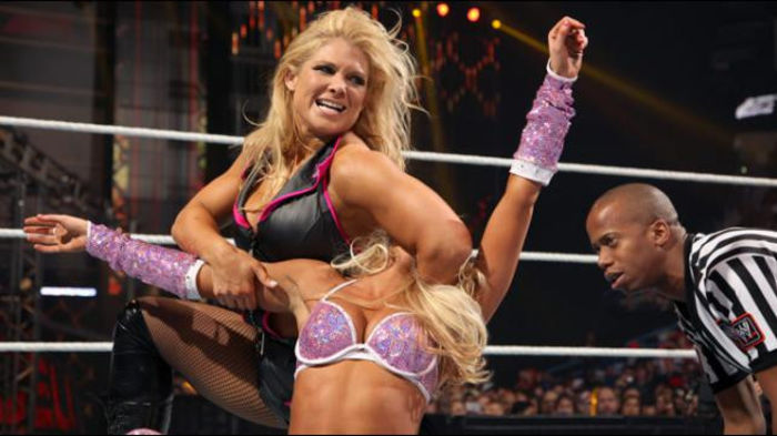 HIAC11_Photo_146 - Kelly Kelly vs Beth Phoenix 4