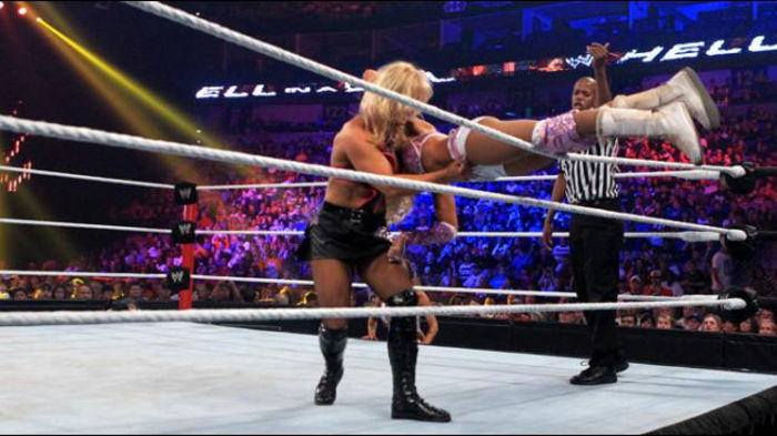 HIAC11_Photo_151 - Kelly Kelly vs Beth Phoenix 4