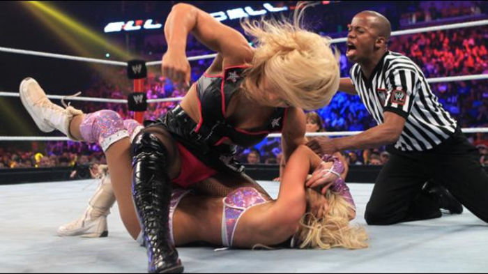 HIAC11_Photo_152 - Kelly Kelly vs Beth Phoenix 4