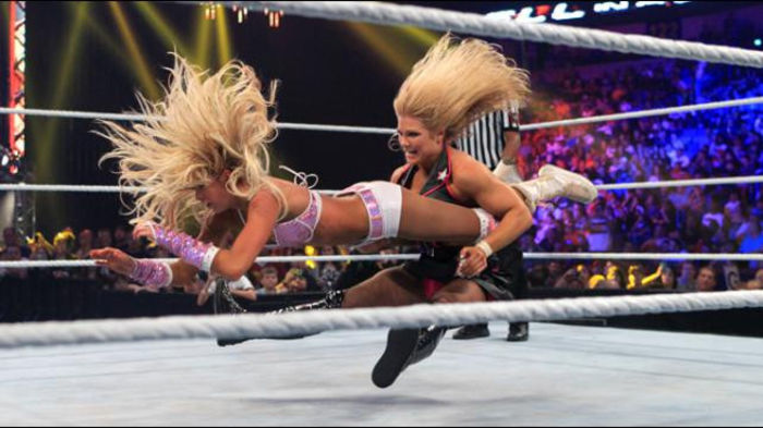 HIAC11_Photo_161 - Kelly Kelly vs Beth Phoenix 4