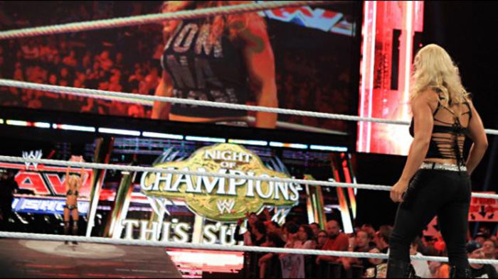 RAW_955_Photo_125 - Kelly Kelly vs Vickie Guerrero