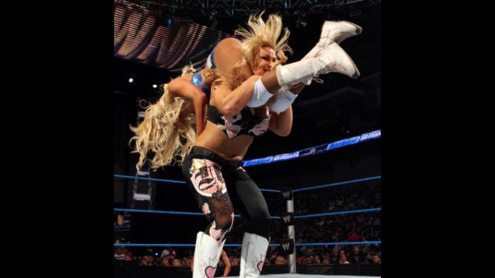 SD_629_Photo_061 - Kelly Kelly vs Natalya 3