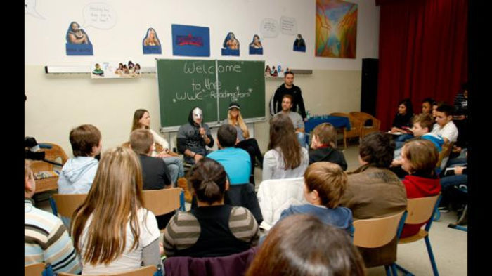 16328102 - Kelly Kelly and Rey Mysterio meet WrestleMania Reading Challenge participants in Cologne Germany